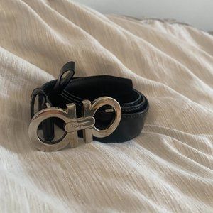 VINTAGE Salvatore Ferragamo ADJUSTABLE GANCINI BELT BLACK SIZE SMALL